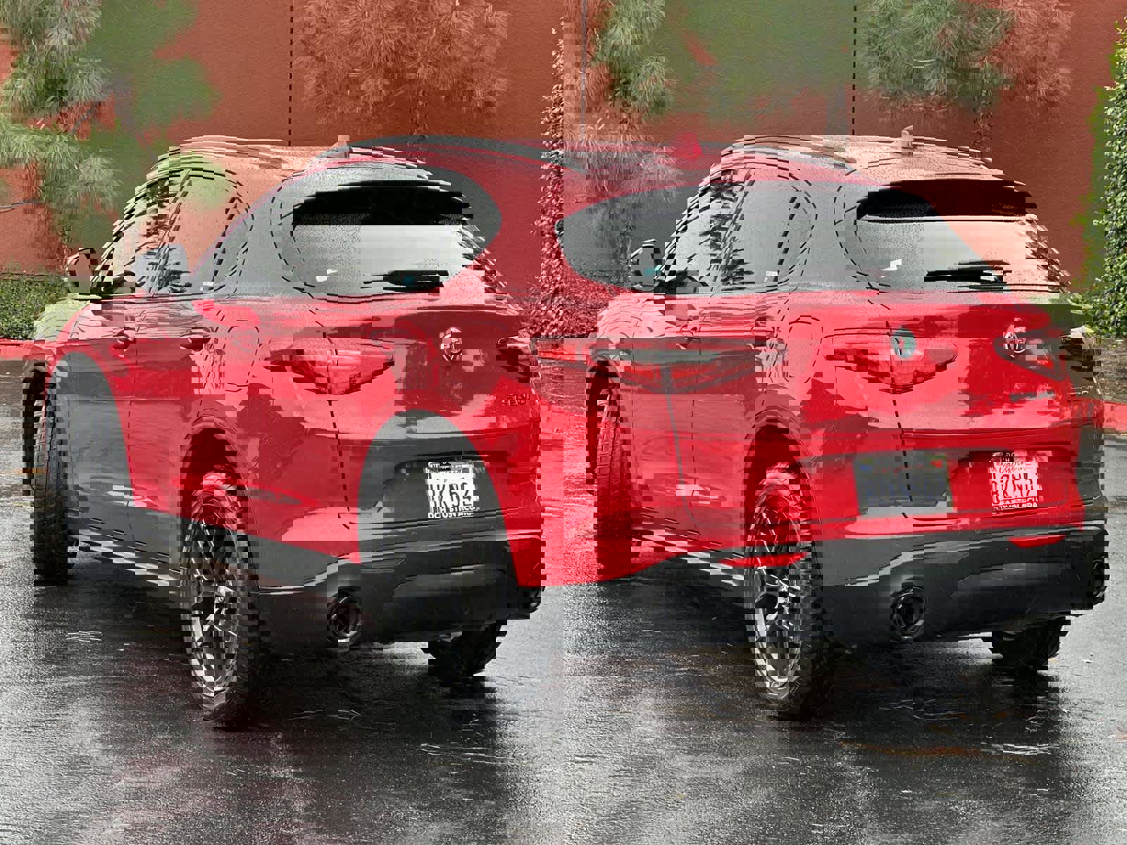 Used 2020 Alfa Romeo Stelvio w/ Nero Edizione image 4