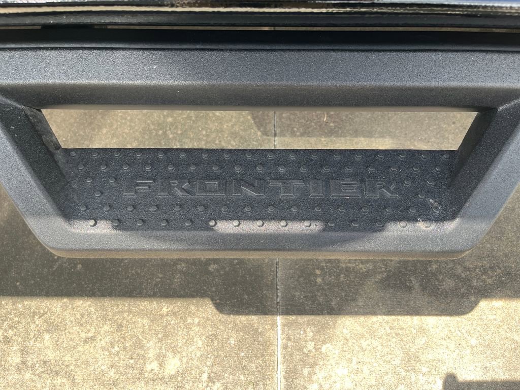 Certified 2025 Nissan Frontier PRO-4X image 32