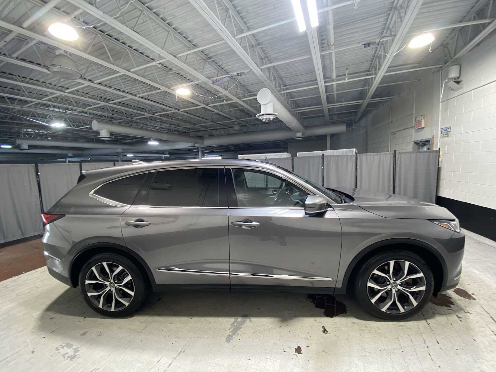 Used 2024 Acura MDX SH-AWD w/ Technology Package image 27