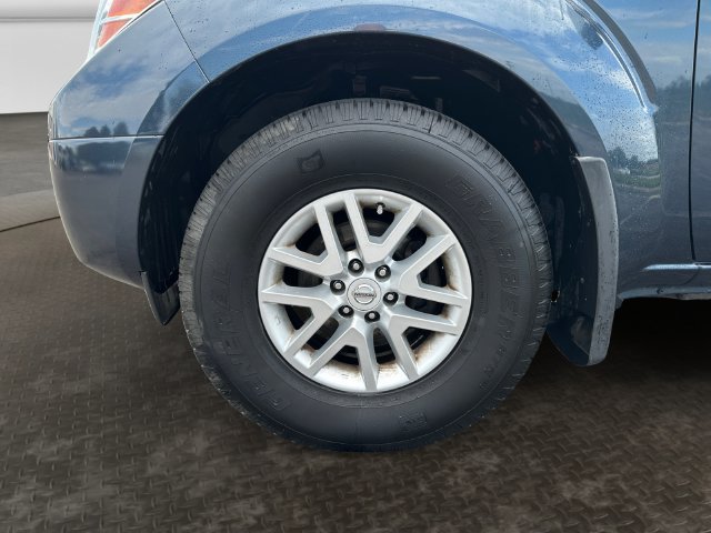 Used 2018 Nissan Frontier SV w/ Value Truck Package AWD/4WD image 10