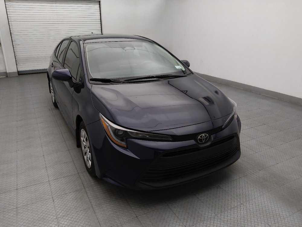 Used 2025 Toyota Corolla LE FWD image 14