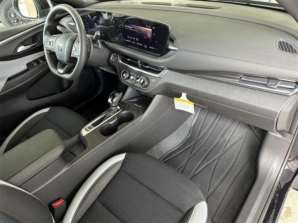 New 2025 Buick Envista Preferred w/ Convenience II Package image 29