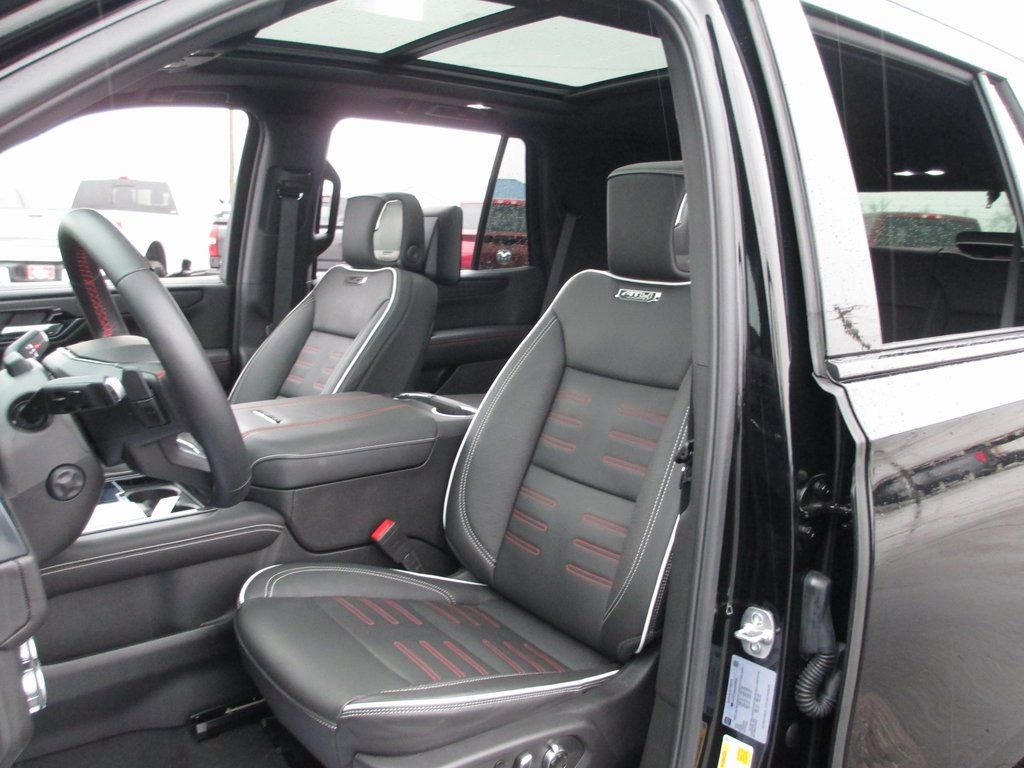 Used 2025 GMC Yukon AT4 Ultimate image 24