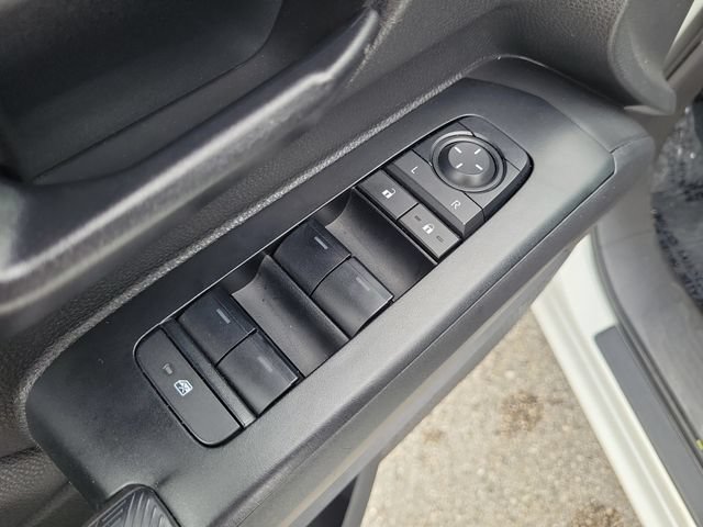 Used 2025 Toyota Tacoma SR5 AWD/4WD image 15