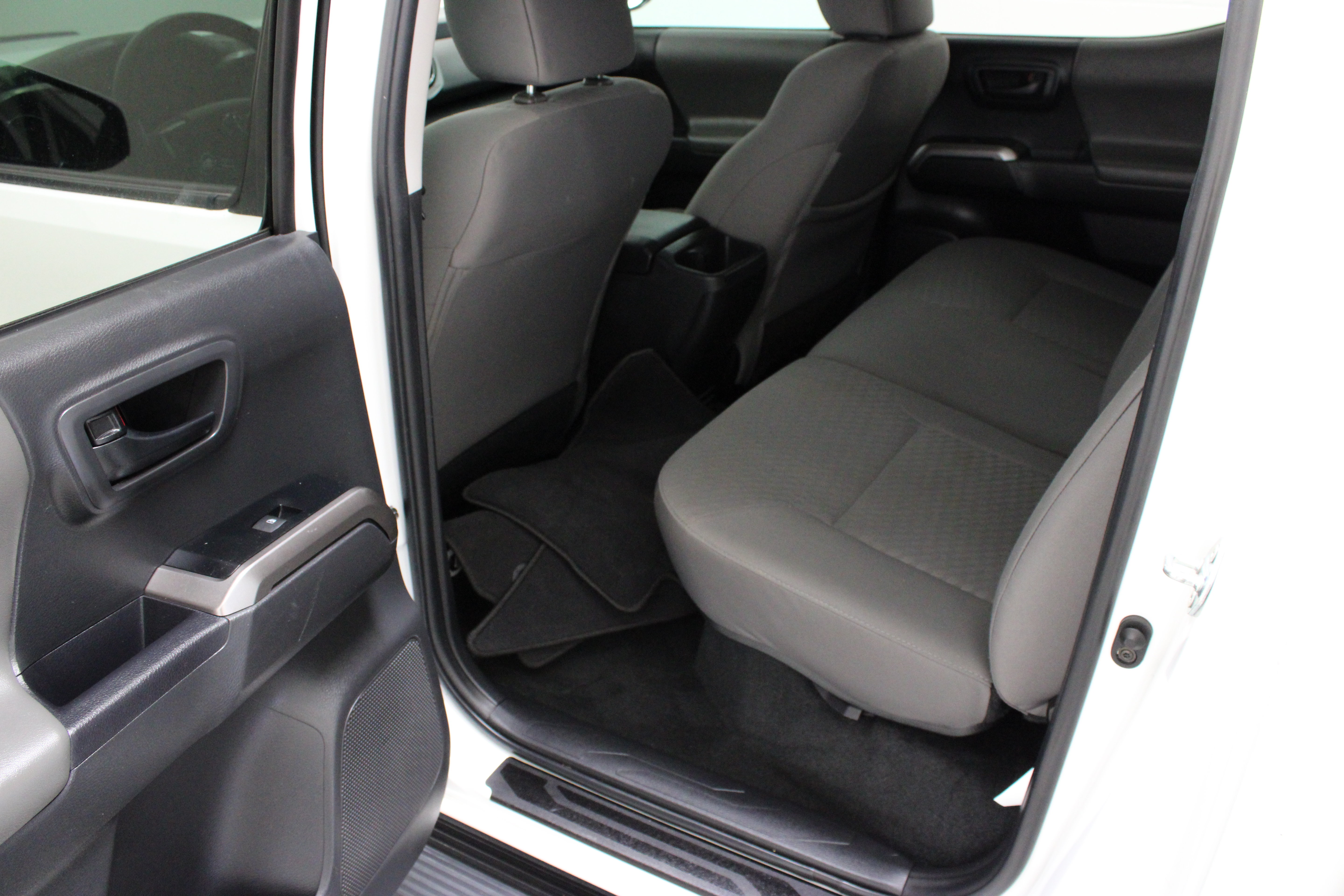 Used 2023 Toyota Tacoma SR5 RWD image 26