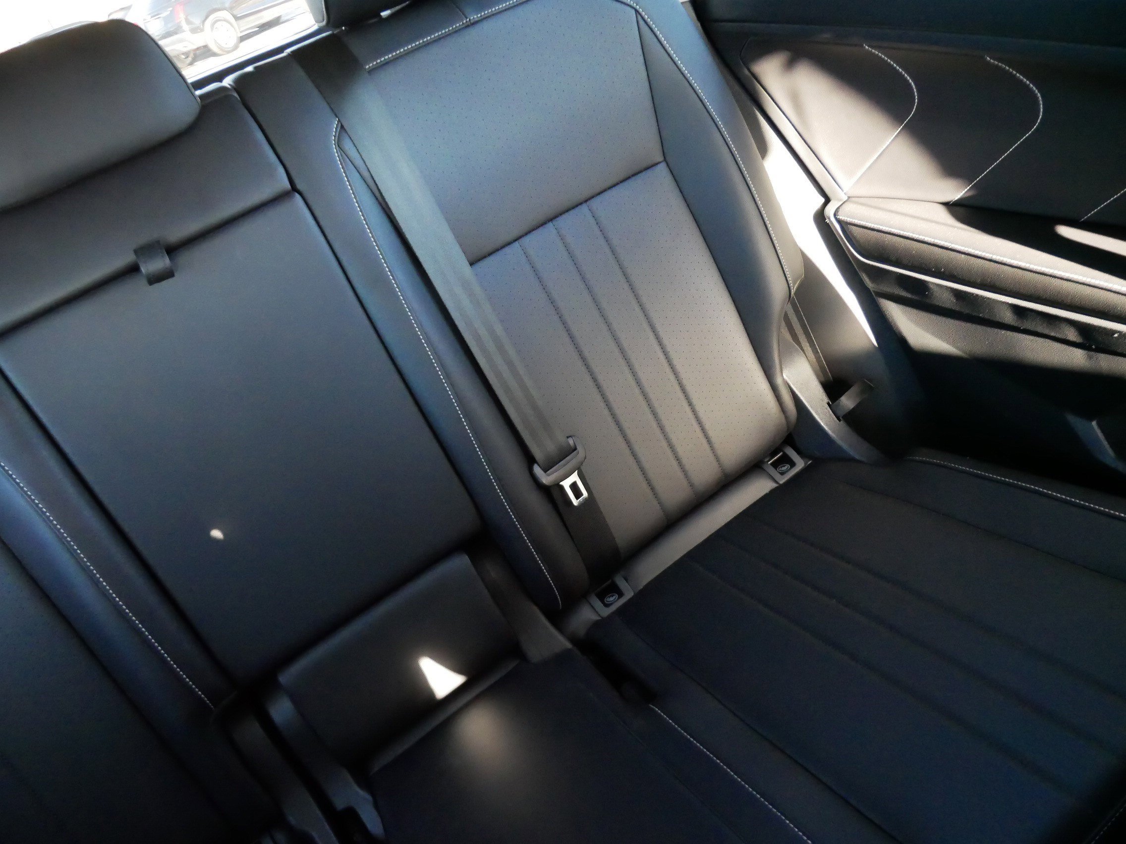 Certified 2023 Volkswagen Tiguan SE image 14