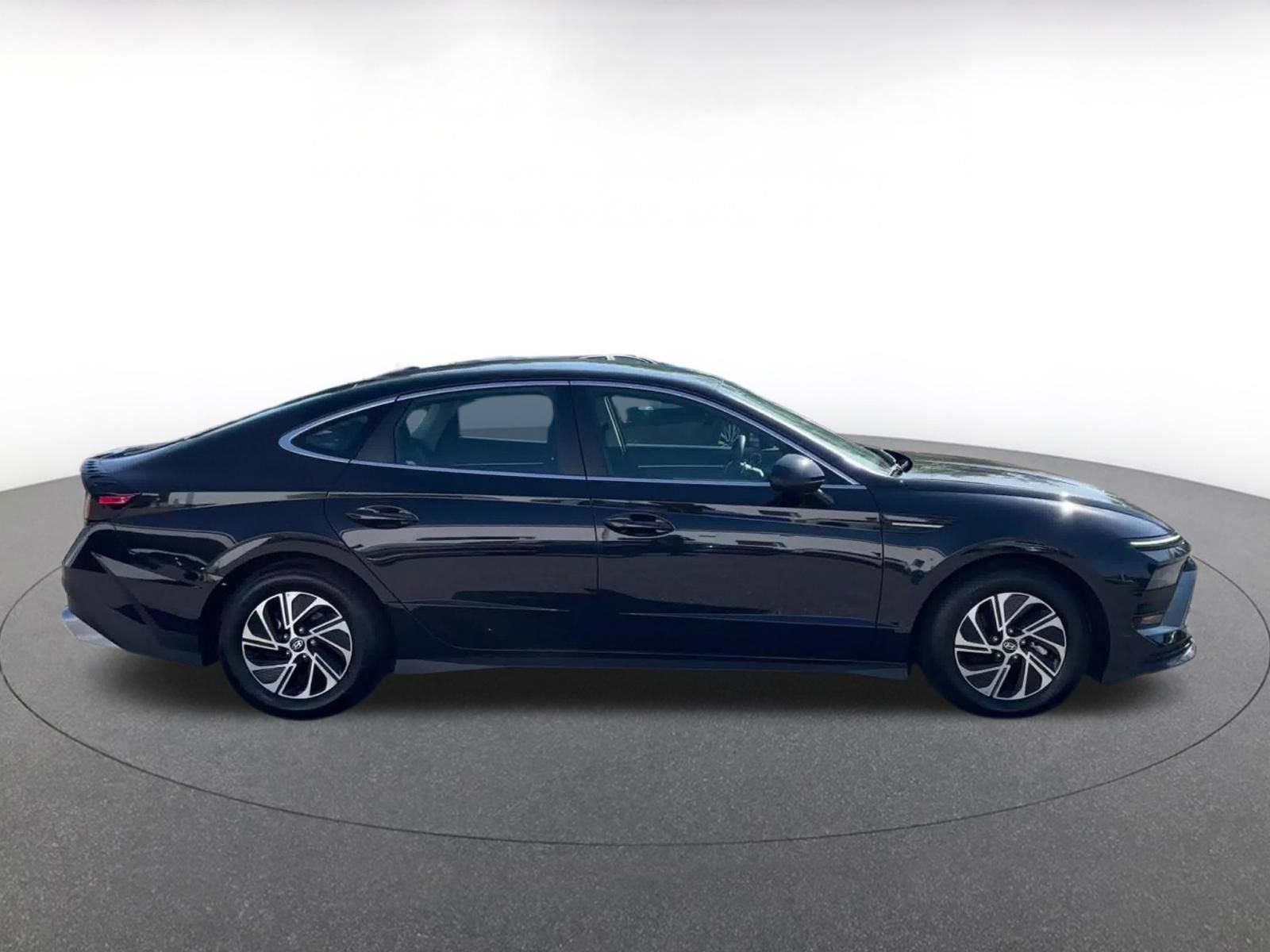 Used 2026 Hyundai Sonata Blue FWD image 16