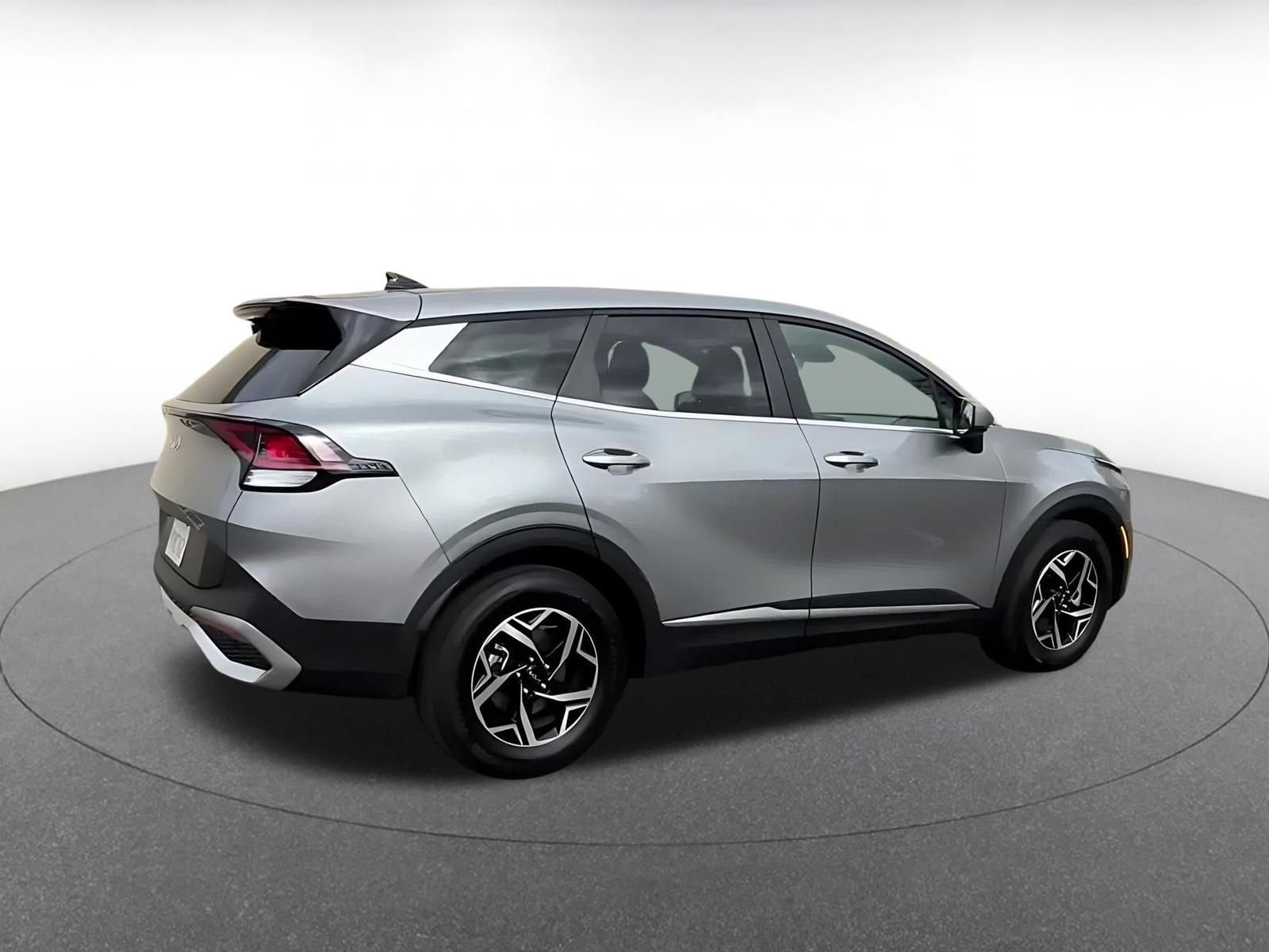 Used 2025 Kia Sportage LX FWD image 14