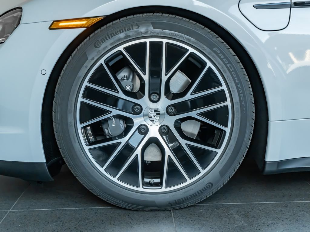 New 2026 Porsche Taycan image 11