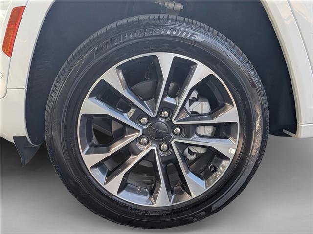 Used 2025 Jeep Grand Cherokee Overland w/ Luxury Tech Group IV image 24