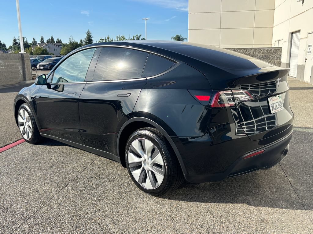 Used 2023 Tesla Model Y Long Range AWD/4WD image 7