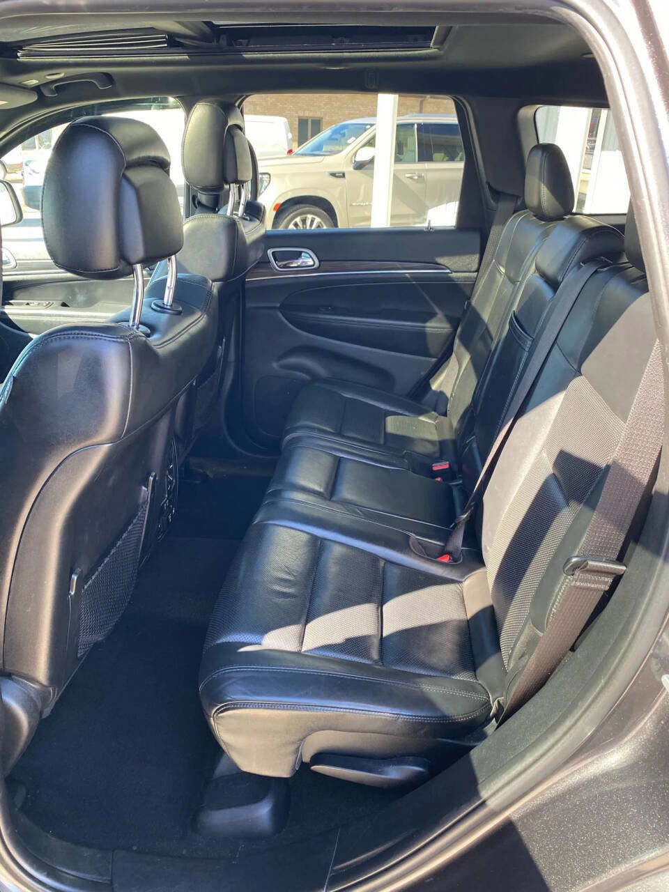 Used 2020 Jeep Grand Cherokee Limited w/ Luxury Group II image 22