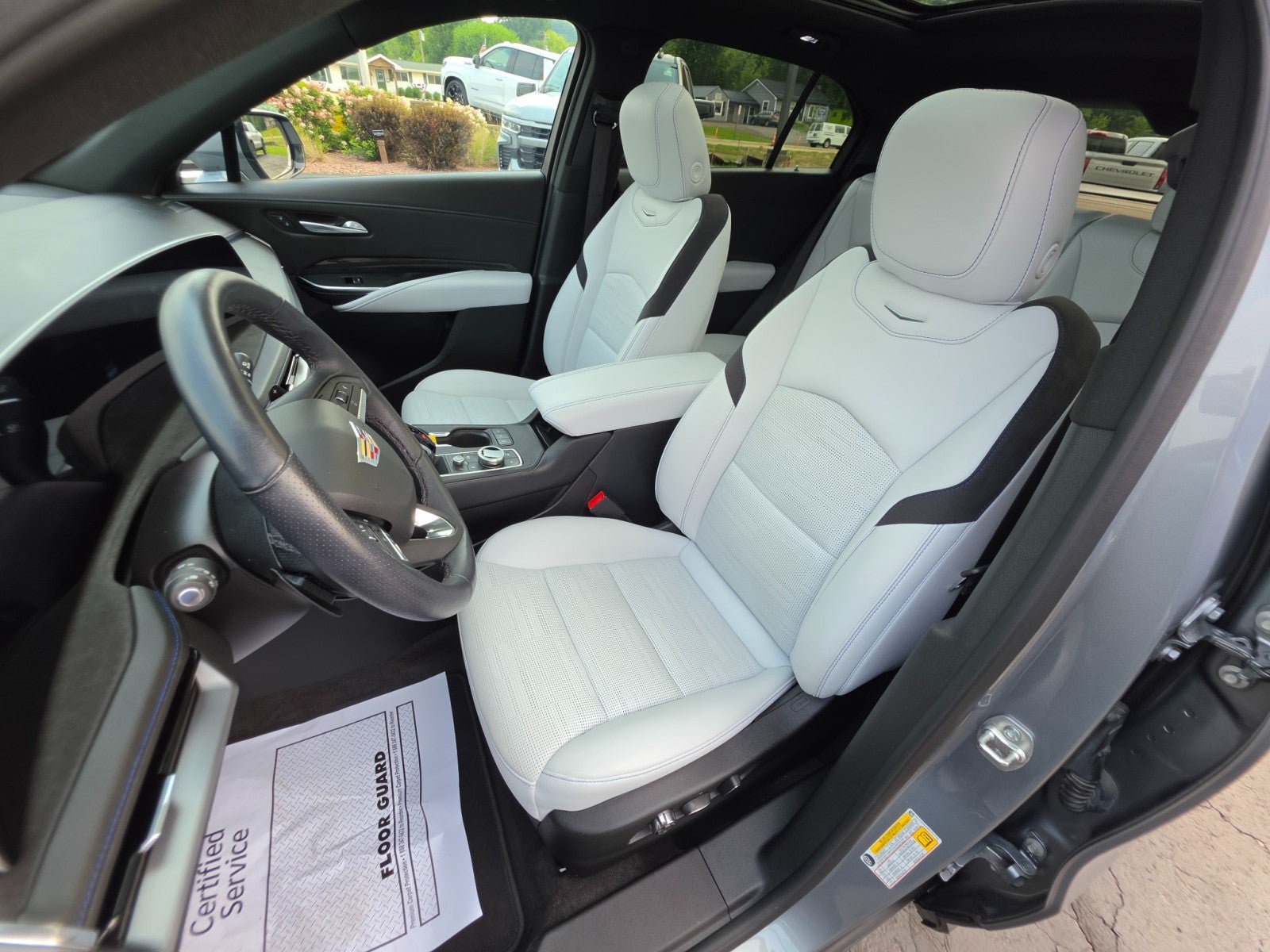 Used 2024 Cadillac XT4 Sport AWD/4WD image 31