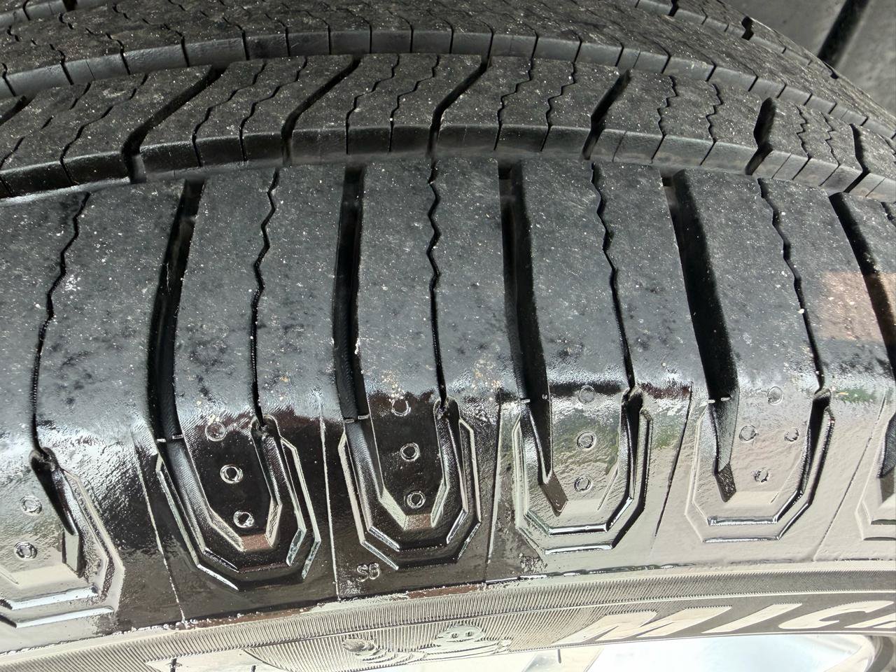 Used 2014 Buick Enclave Premium w/ Trailering Provision Package AWD/4WD image 11