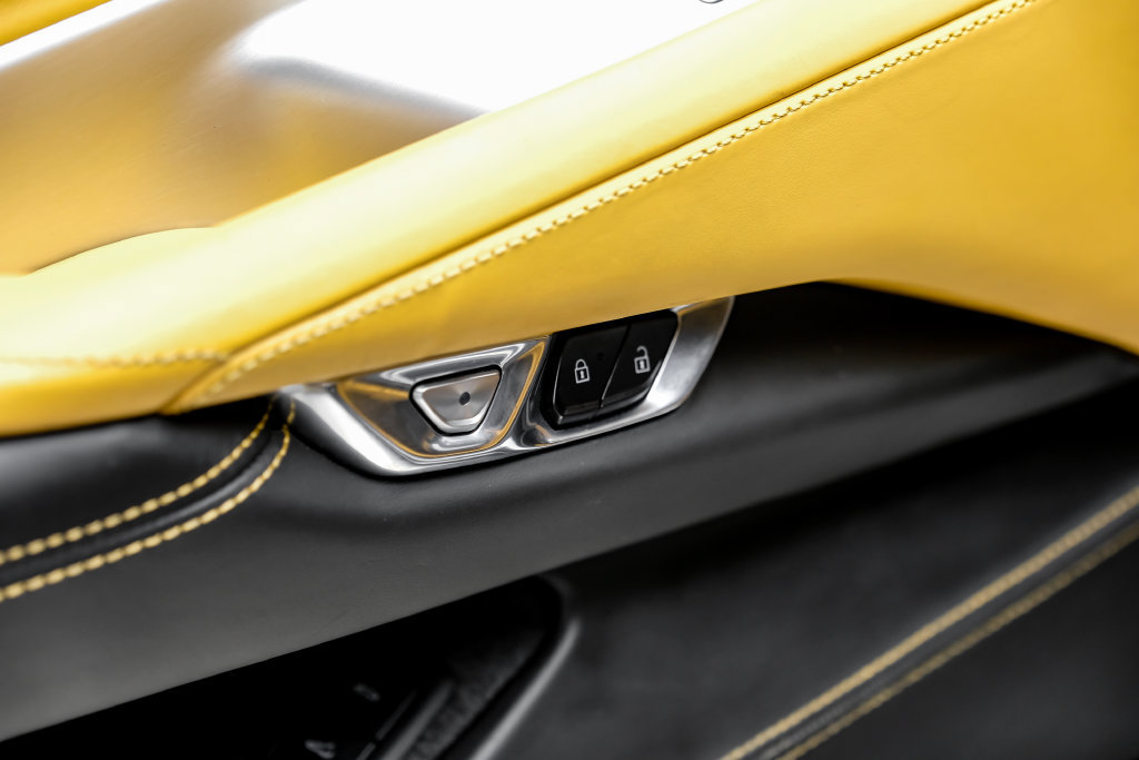 Used 2021 Chevrolet Corvette Stingray Premium Cpe w/ Engine Appearance Package RWD image 53