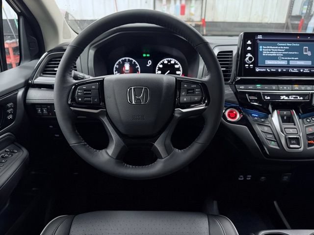 Used 2025 Honda Odyssey Touring image 33