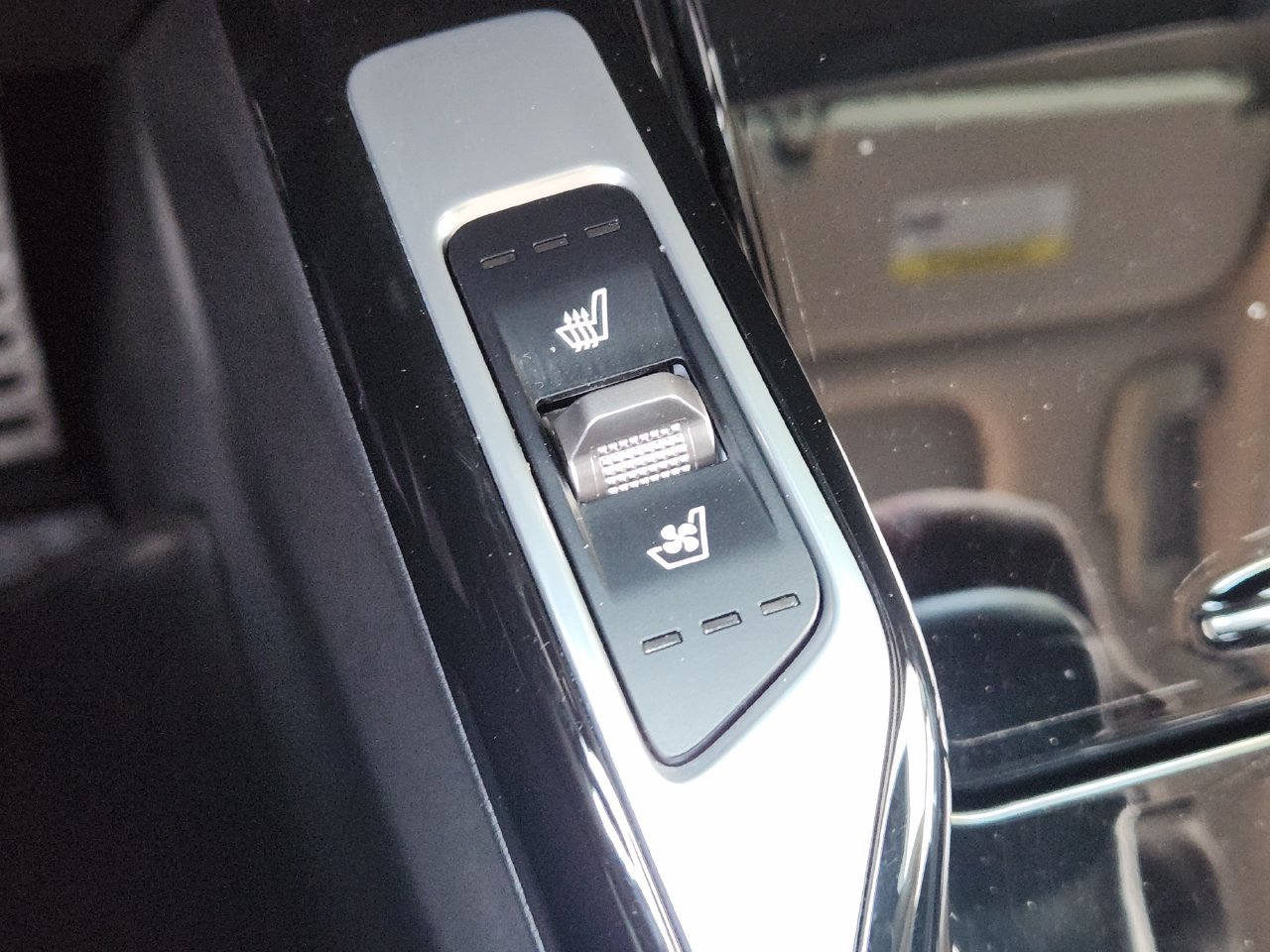 Used 2023 Kia Sorento SX AWD/4WD image 18
