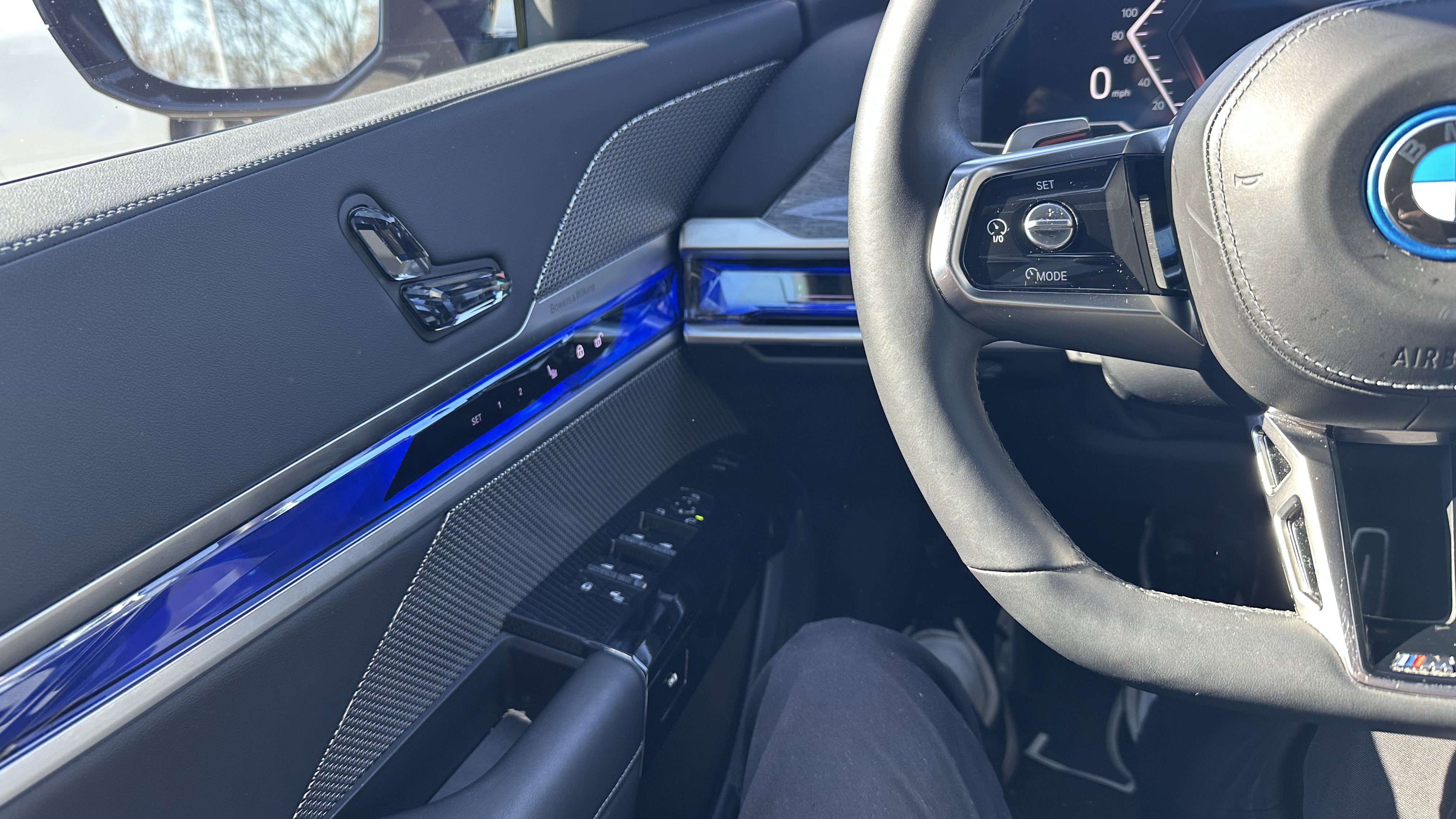 Used 2024 BMW i7 xDrive60 image 20