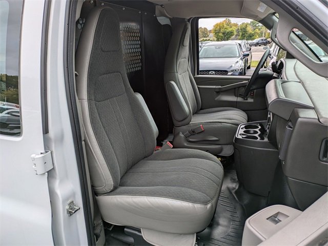 Used 2024 Chevrolet Express 2500 Work Van w/ Driver Convenience Package image 15