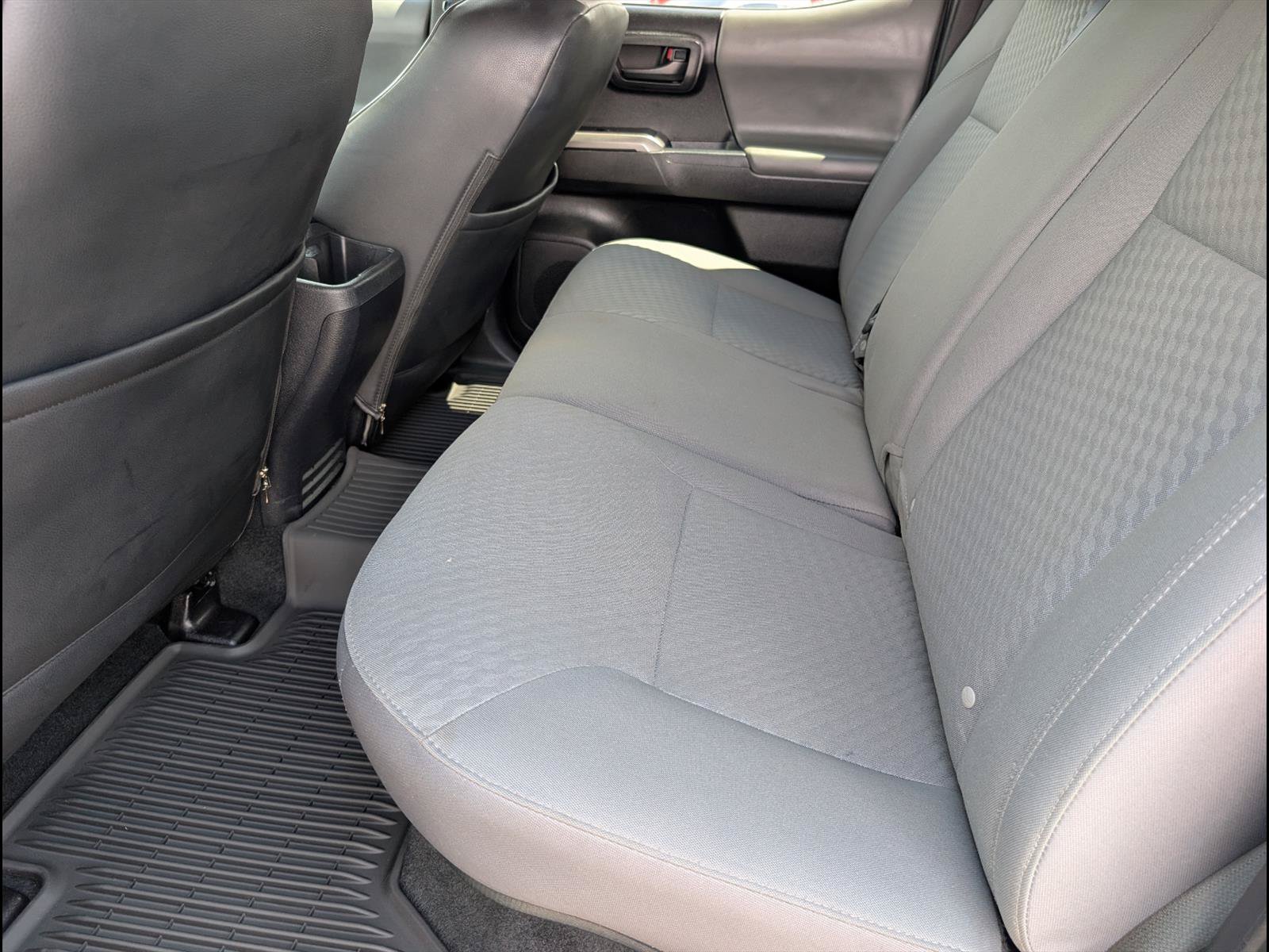 Used 2021 Toyota Tacoma SR5 AWD/4WD image 13