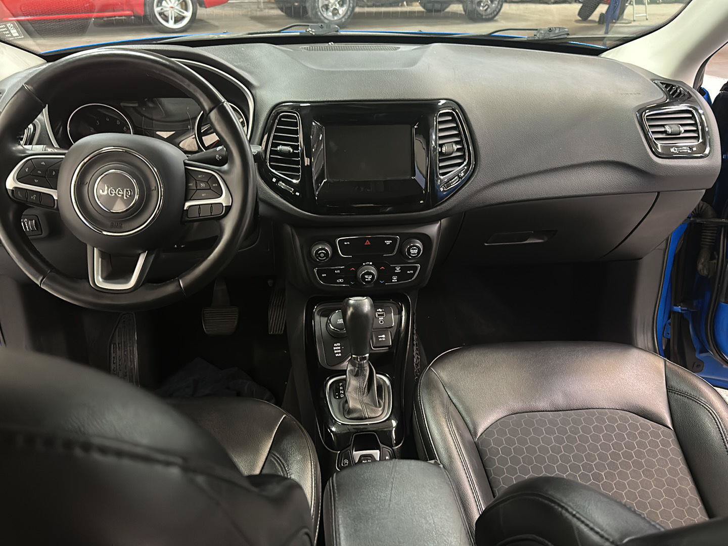 Used 2019 Jeep Compass Latitude AWD/4WD image 26
