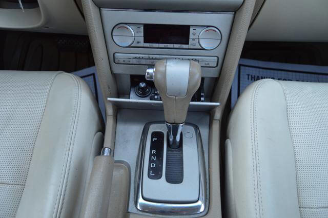 Used 2008 Lincoln MKZ image 23