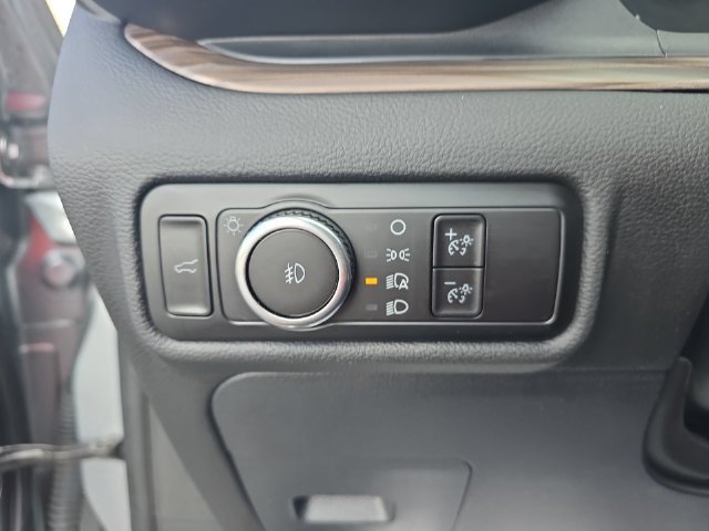 Used 2023 Ford Explorer Limited w/ Equipment Group 301A RWD image 28