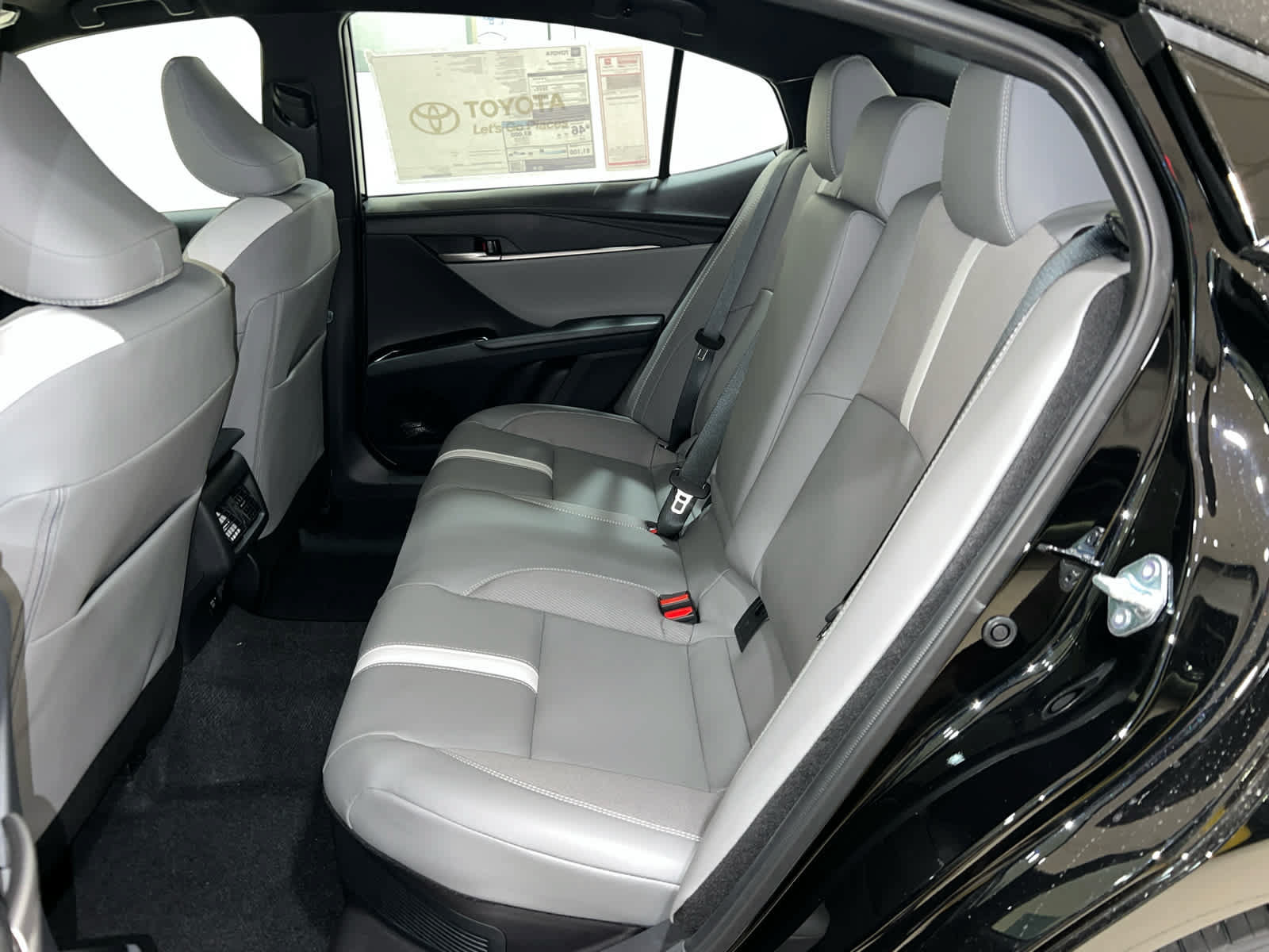 New 2026 Toyota Camry SE w/ Convenience Package FWD image 9