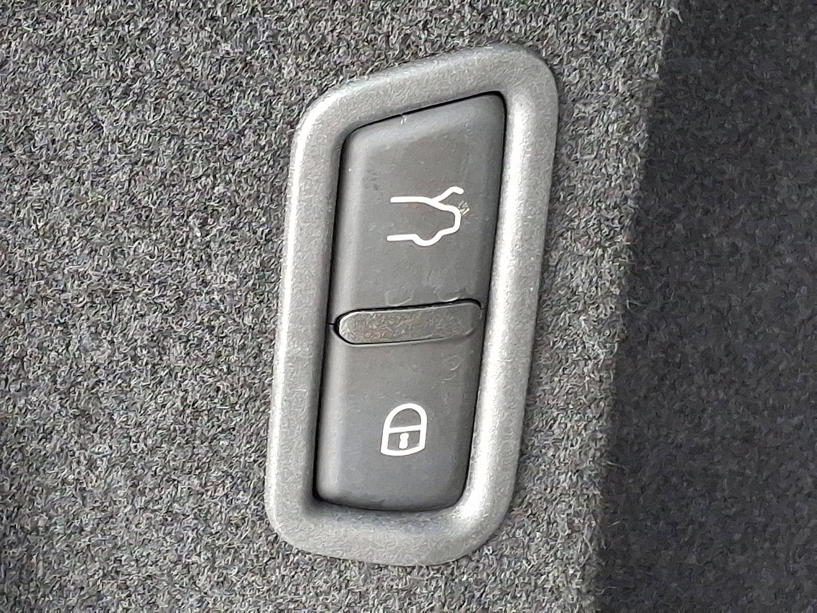 Used 2024 Maserati Levante Modena Ultima image 33