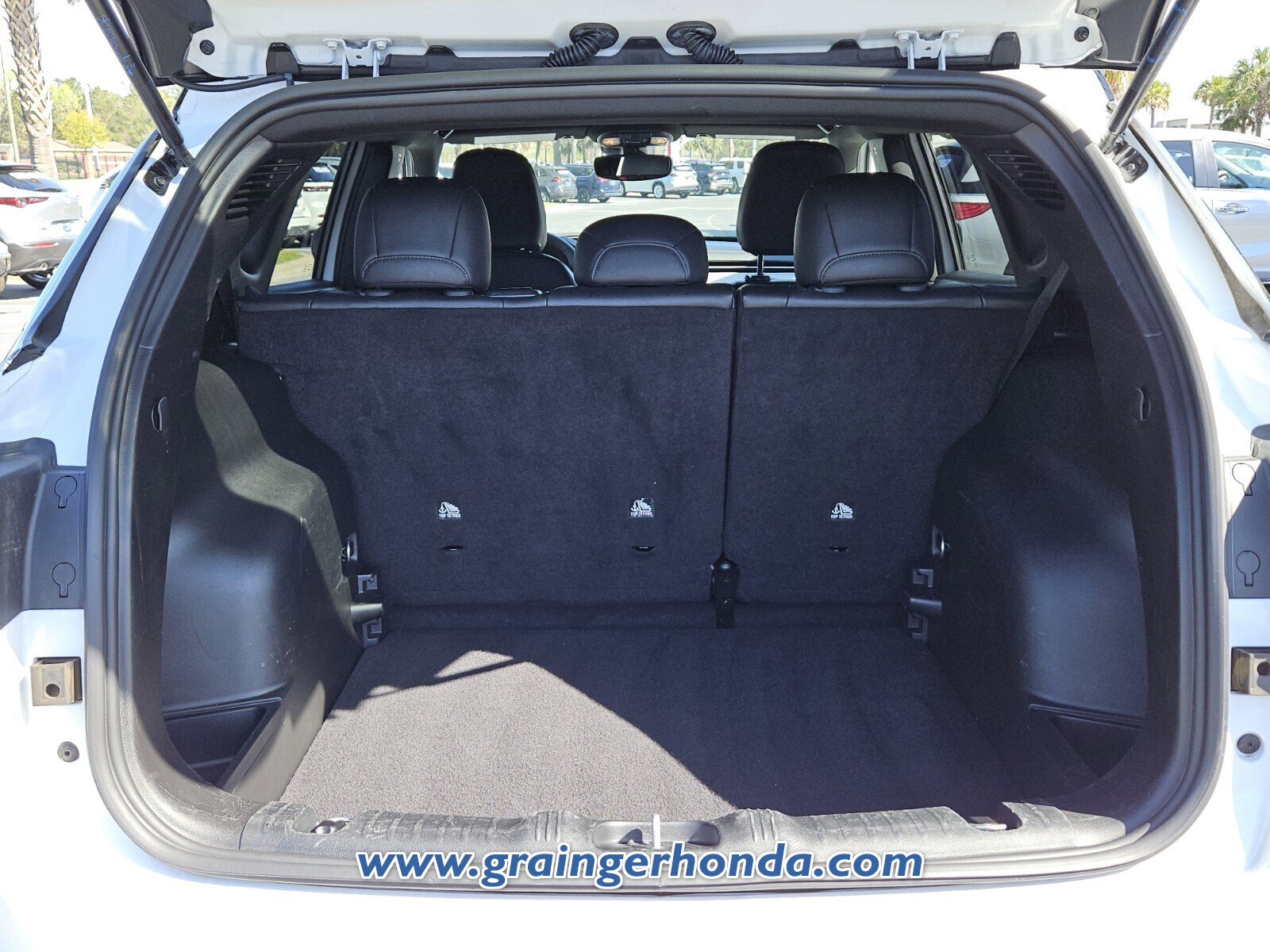 Used 2025 Jeep Compass Limited image 13