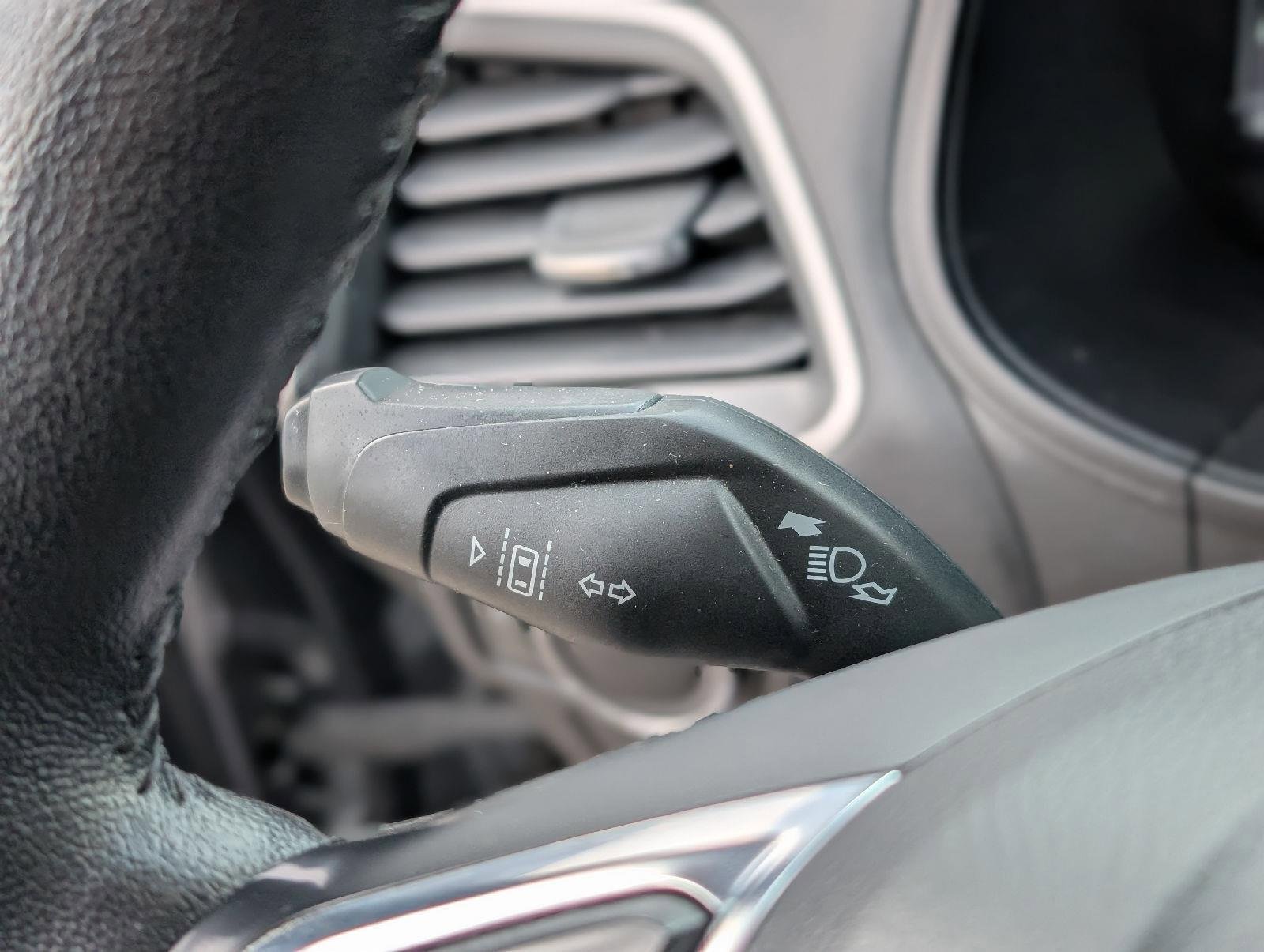 Used 2023 Ford Edge SEL image 23