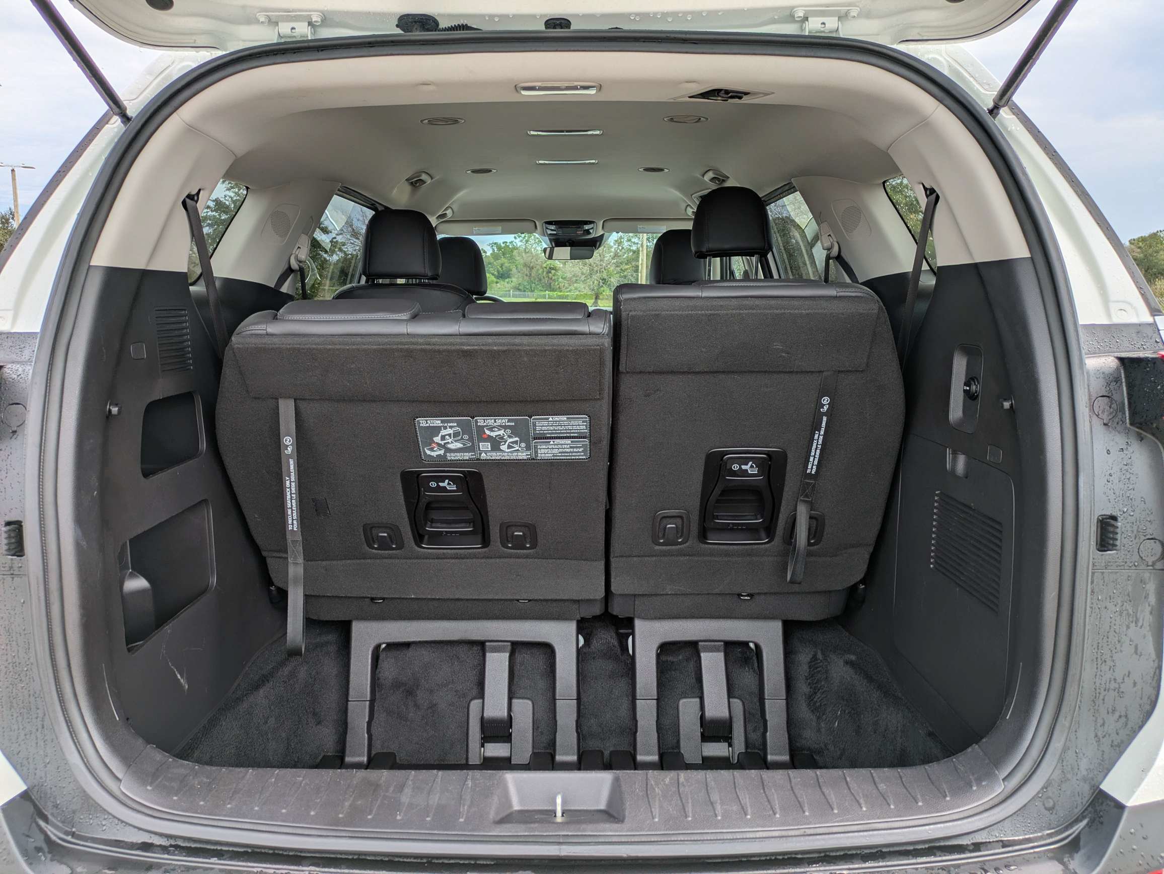 Certified 2026 Kia Carnival LXS FWD image 11