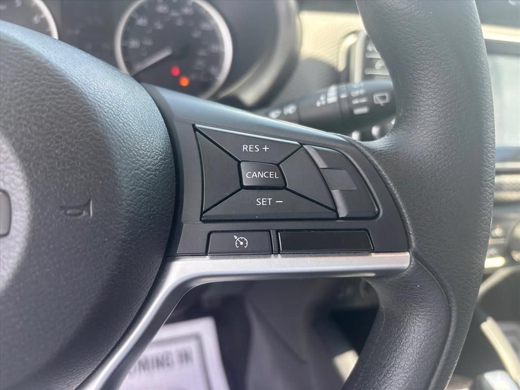 Used 2022 Nissan Kicks S FWD image 15