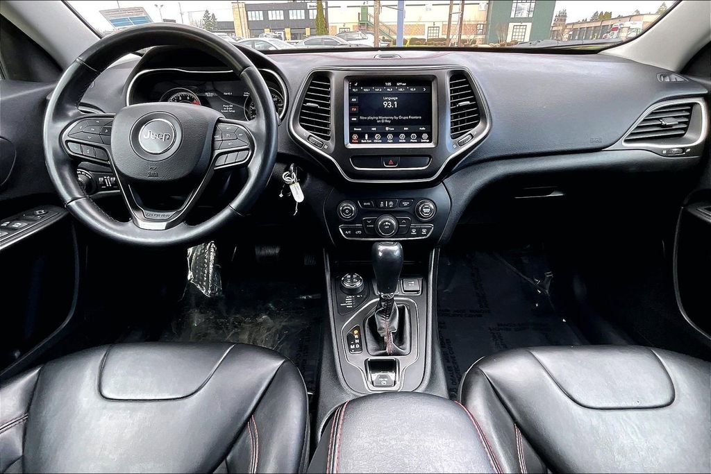 Used 2019 Jeep Cherokee Trailhawk w/ Cold Weather Group AWD/4WD image 16