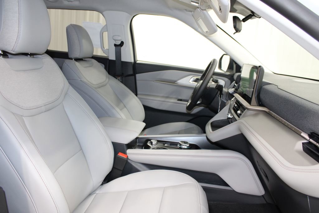 New 2026 Ford Explorer Active image 32