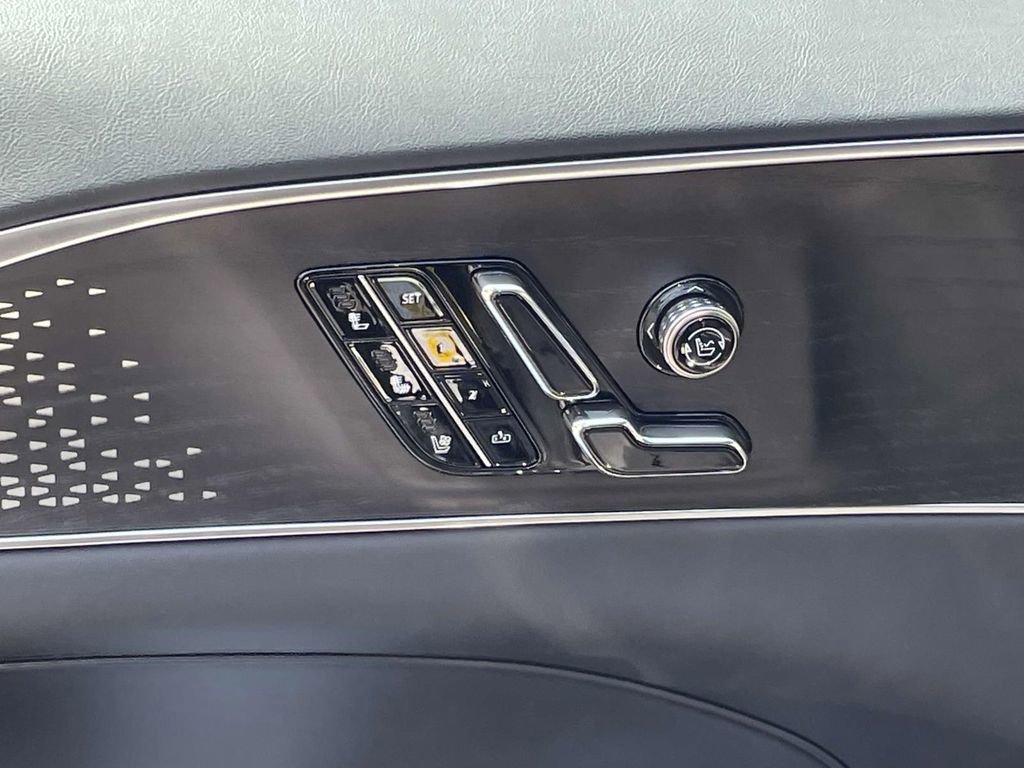 New 2026 Cadillac Lyriq V w/ LPO, Red Accent Package image 17