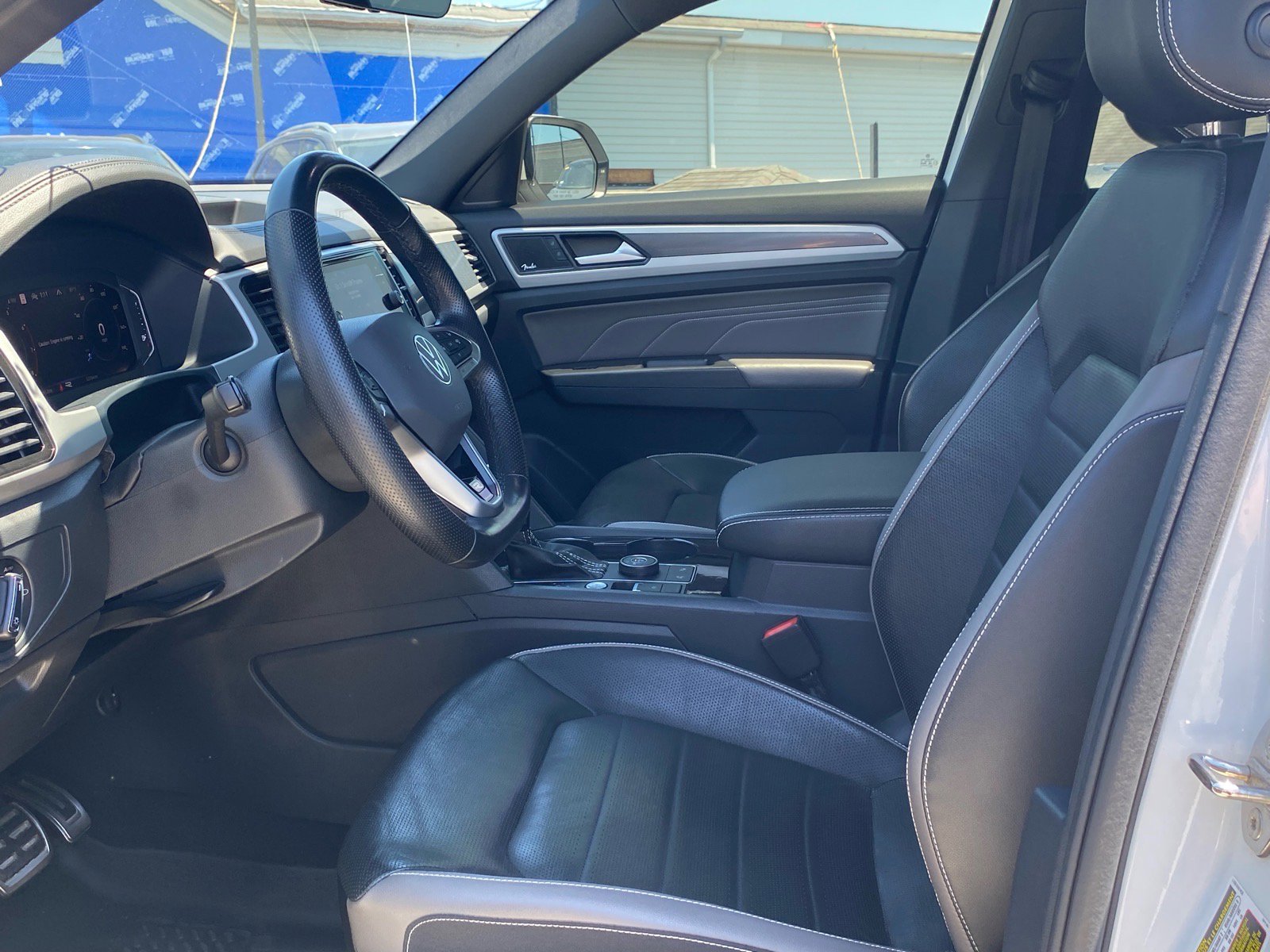 Certified 2022 Volkswagen Atlas Cross Sport SEL Premium R-Line AWD/4WD image 12