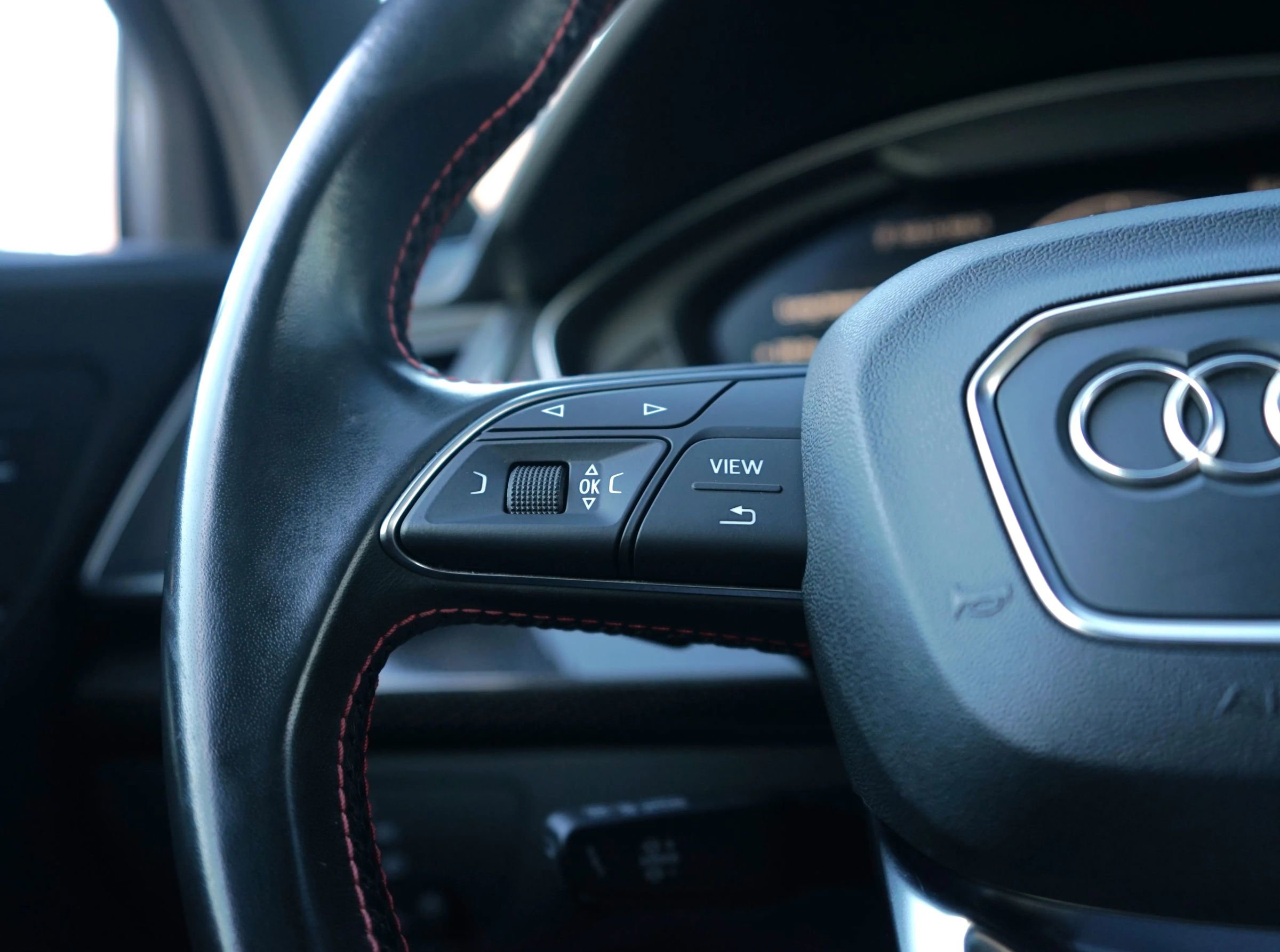 Used 2018 Audi SQ5 Premium Plus w/ S Sport Package image 19