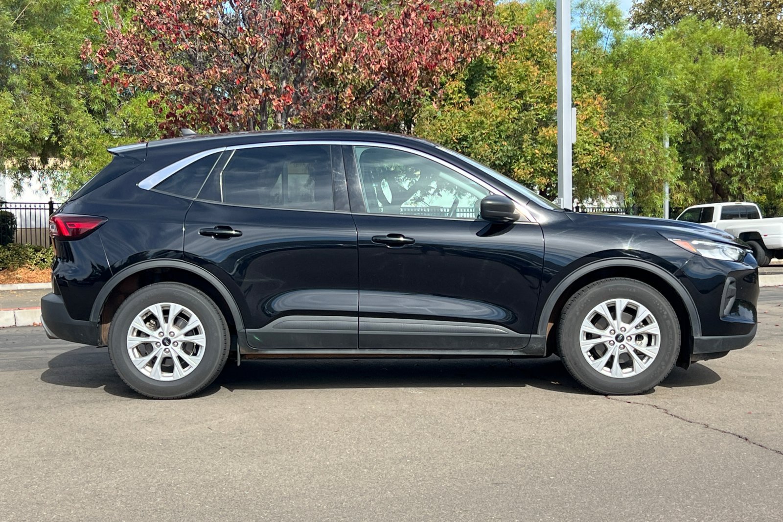Used 2024 Ford Escape Active FWD image 3