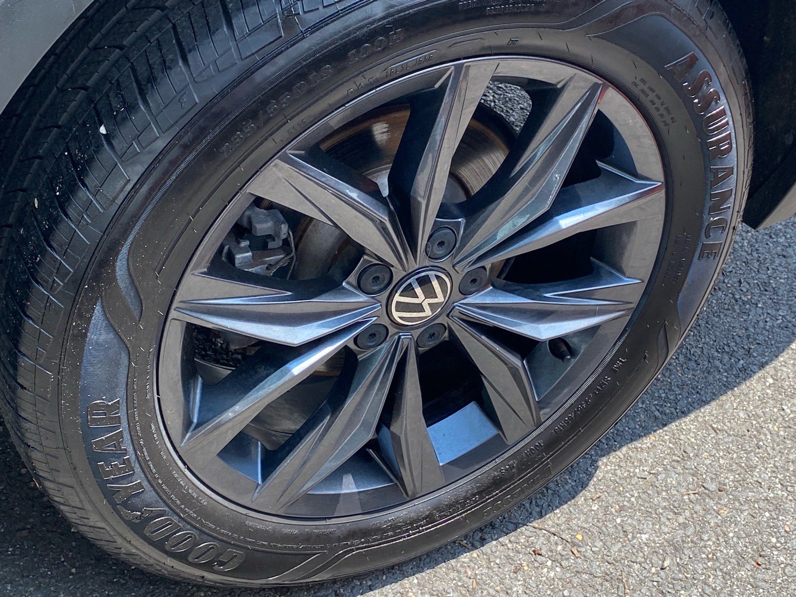 Certified 2023 Volkswagen Tiguan SE FWD image 20