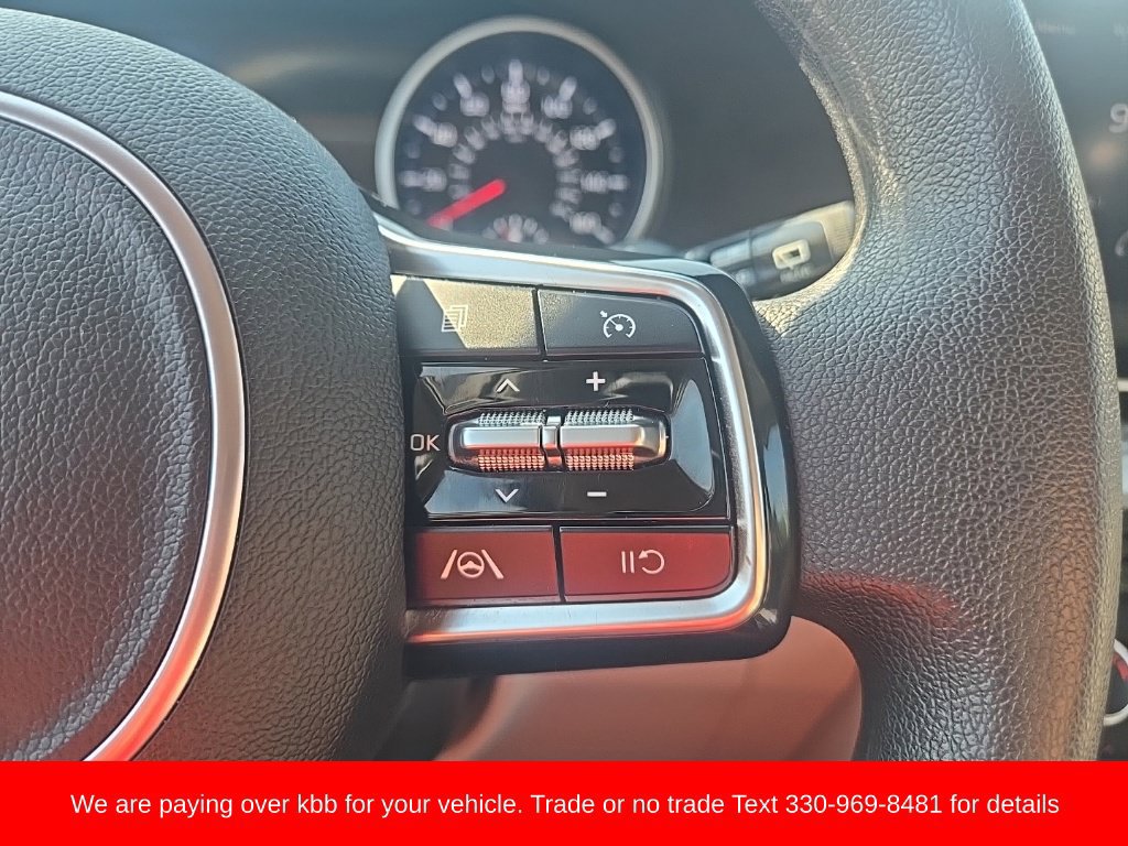 Used 2024 Kia Carnival LX FWD image 16