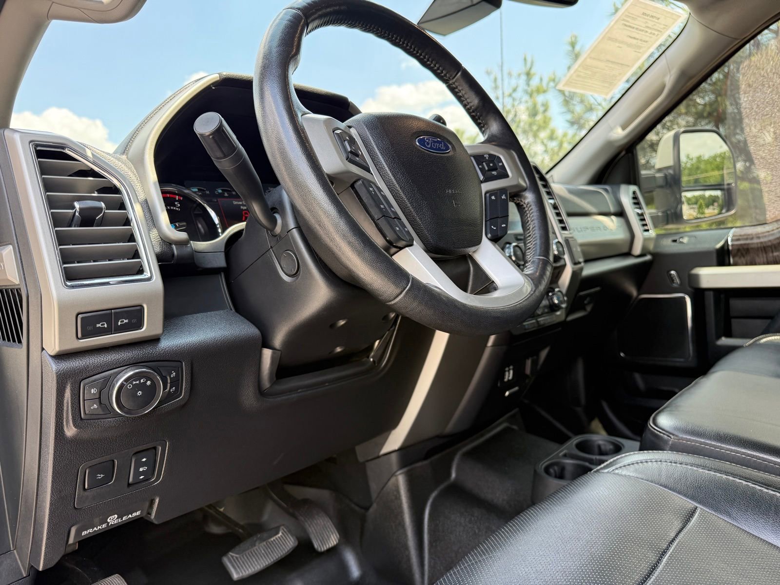 Used 2017 Ford F250 Lariat w/ Lariat Ultimate Package AWD/4WD image 22