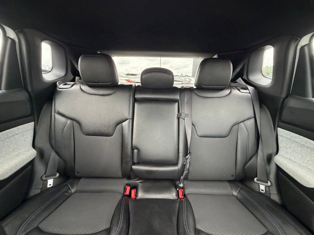 Used 2024 Jeep Compass Latitude AWD/4WD image 22
