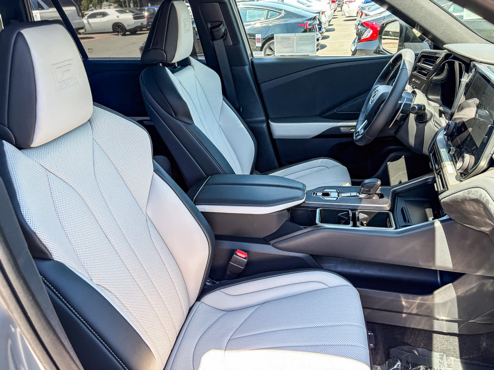 New 2026 Lexus TX 500h AWD image 17