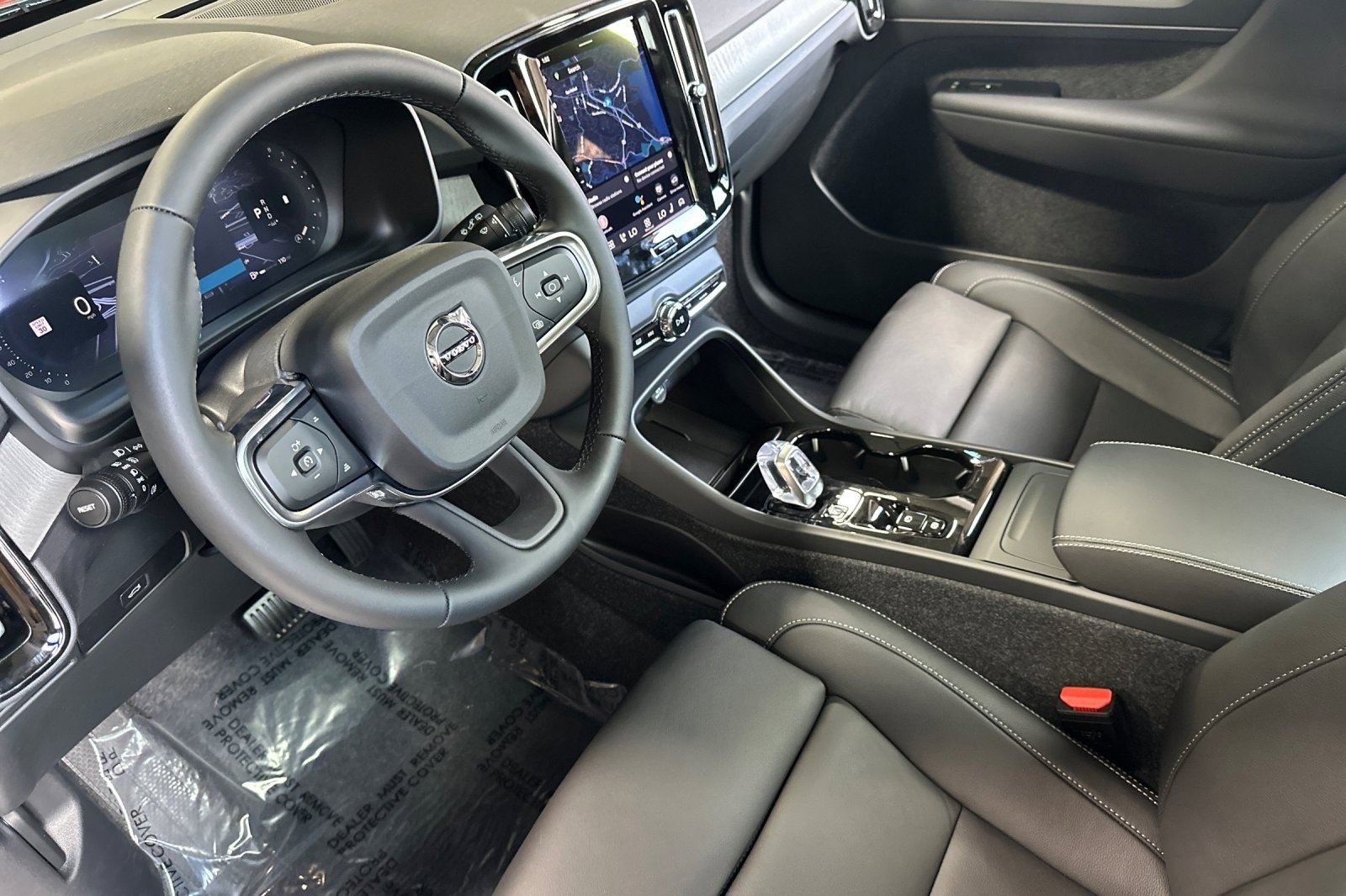 New 2026 Volvo XC40 B5 Ultra w/ Protection Package image 13