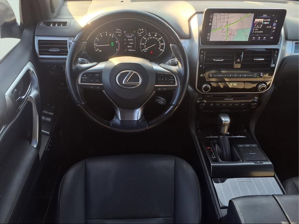 Used 2023 Lexus GX 460 Premium w/ Accessory Package image 2