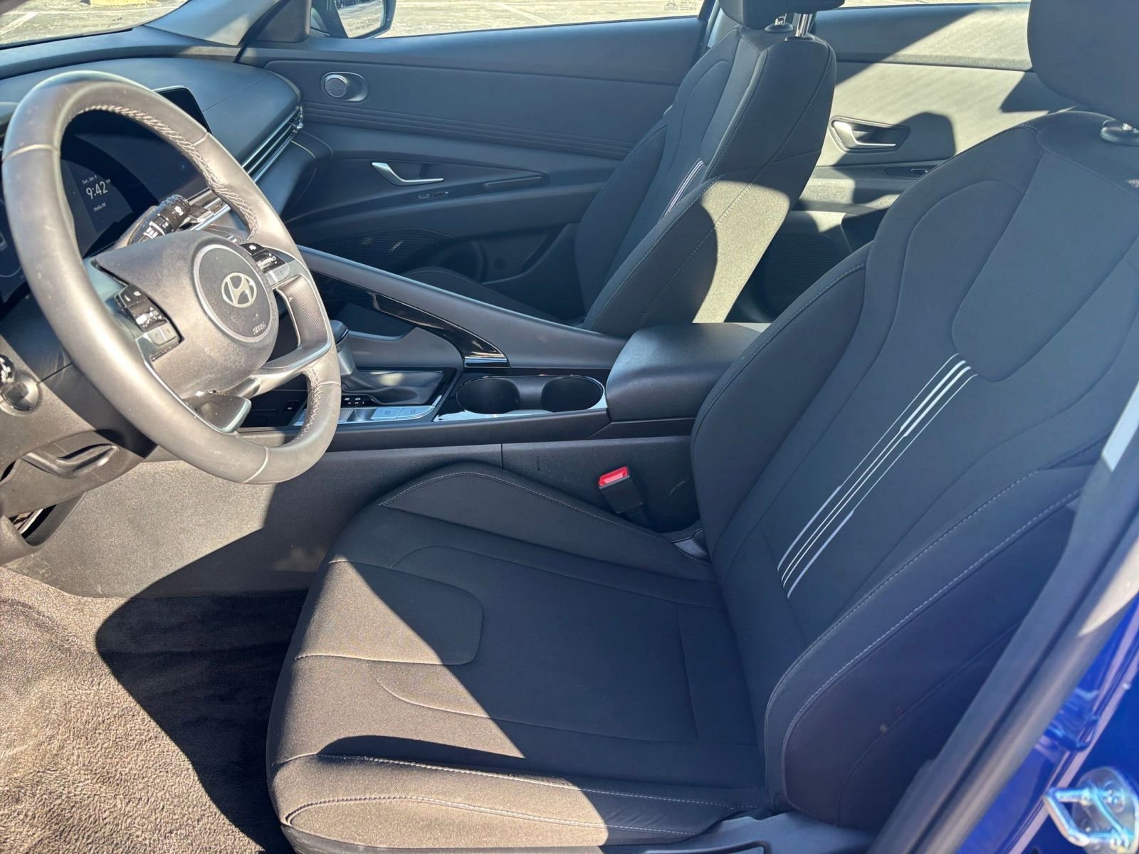 Used 2025 Hyundai Elantra SEL image 24