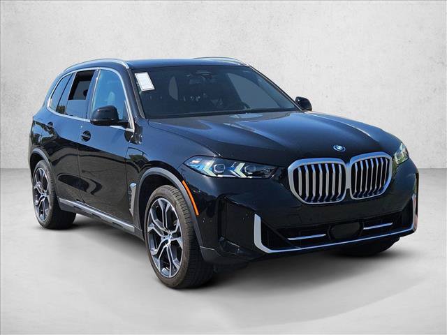 Used 2024 BMW X5 xDrive50e w/ Premium Package AWD/4WD image 3
