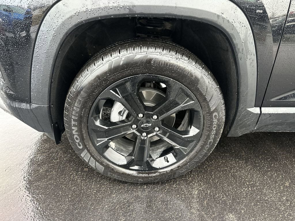 Used 2025 Chevrolet Equinox LT w/ Convenience Package II image 10