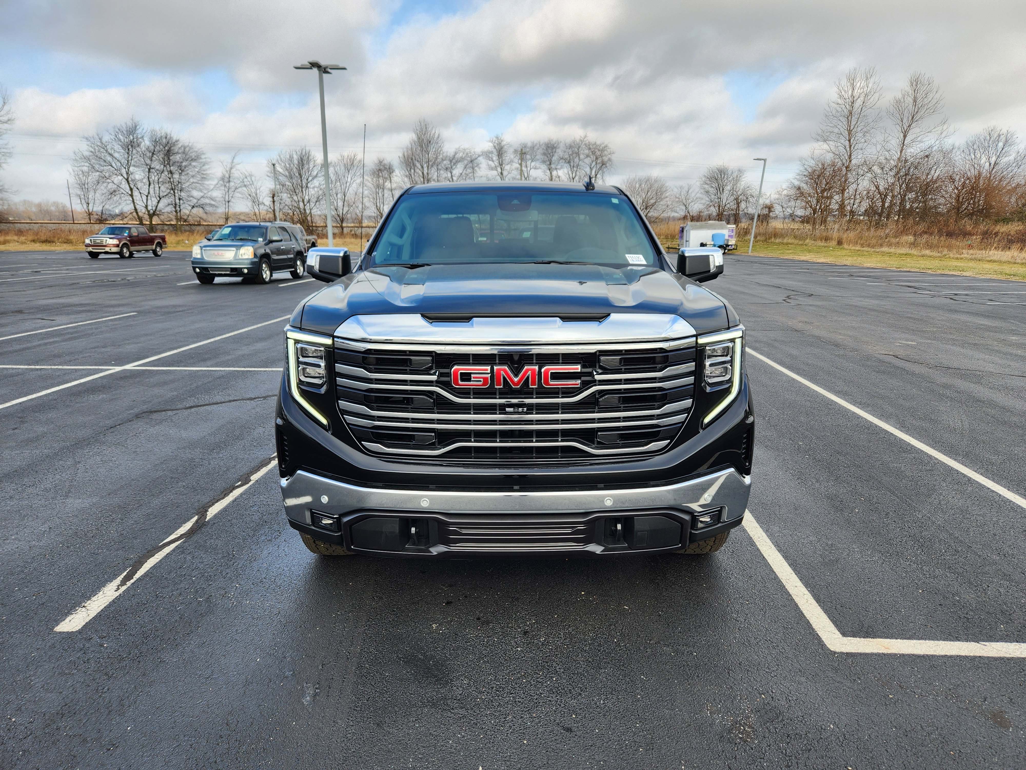 New 2026 GMC Sierra 1500 SLT w/ SLT Premium Plus Package image 2
